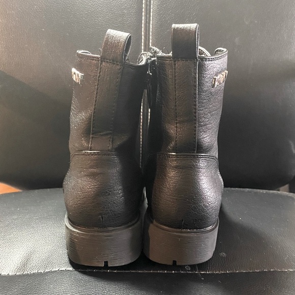Girls DKNY Stassi Moto Boots Black Leather Size 1 - Picture 11 of 14